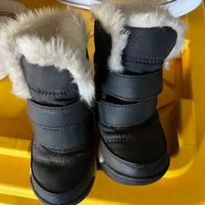 My granddaughters sorels she only wore once